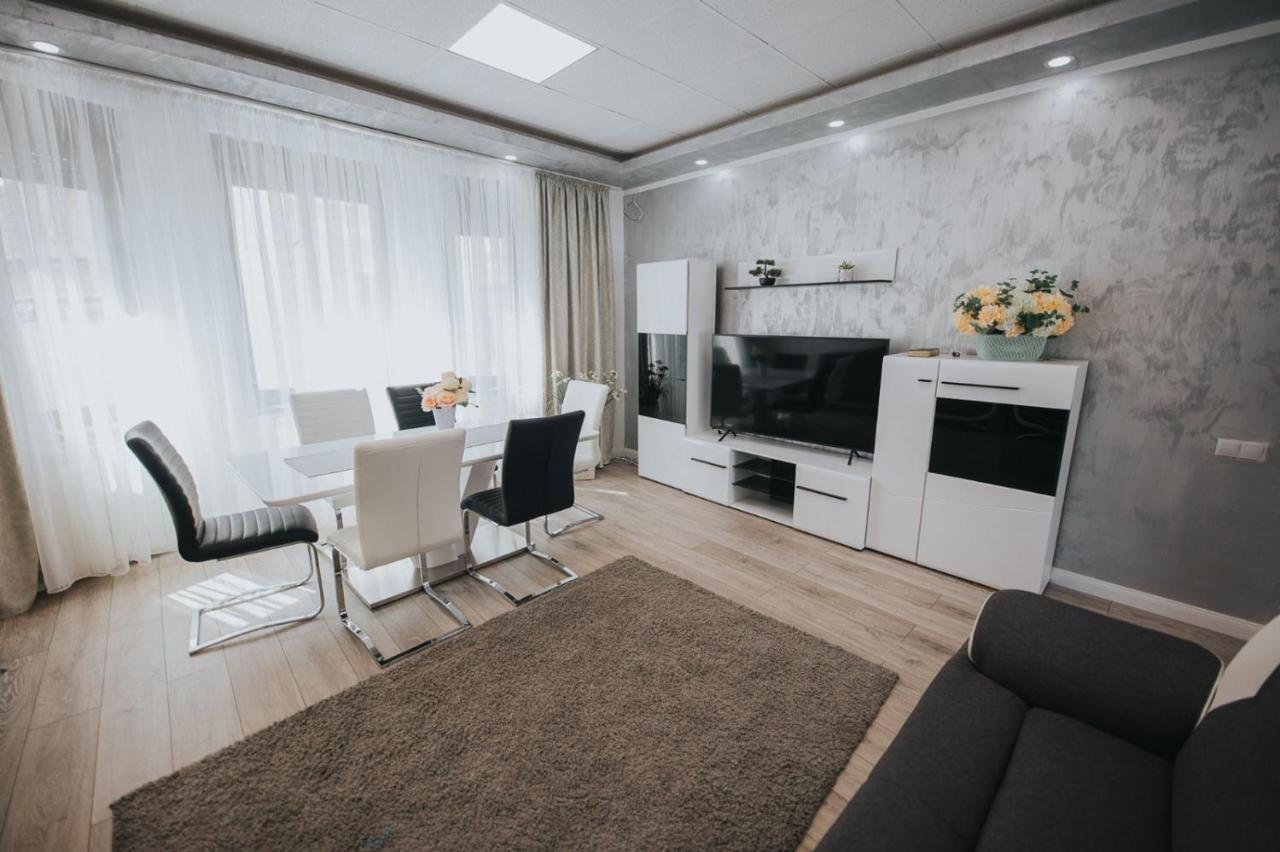 Отель Endlich Zuhause Сибиу Экстерьер фото